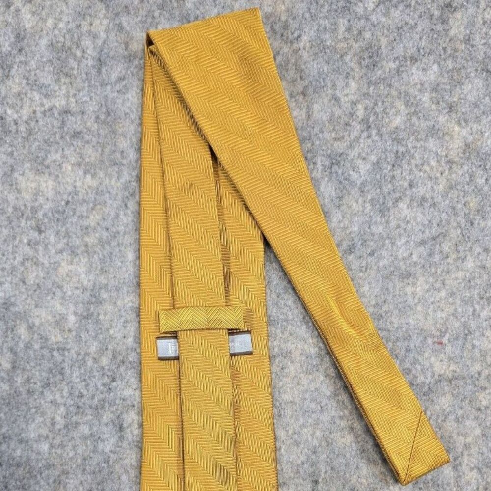 Hickey Freeman 100% Italian Silk Gold Tie Made In USA Herringbone Classic Luxury - Picture 4 of 8
